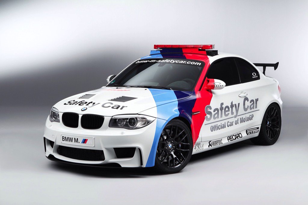 Mahesa_Aditya_'s tweet photo. Keren stripingnya mirip bmw SC 😊😊😊@SonoraFM92 @ERCIBogorRaya @Keluarga_Ertiga @ariefbahenol https://t.co/pfk0Xyp3tA https://t.co/XGW2wlWKQ7