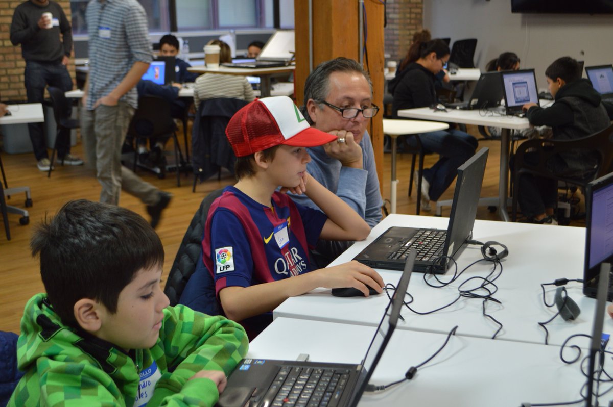weallcode's tweet photo. Parents and students hard at work this morning! #coding #distinctiveschools https://t.co/XqIePRCGZy
