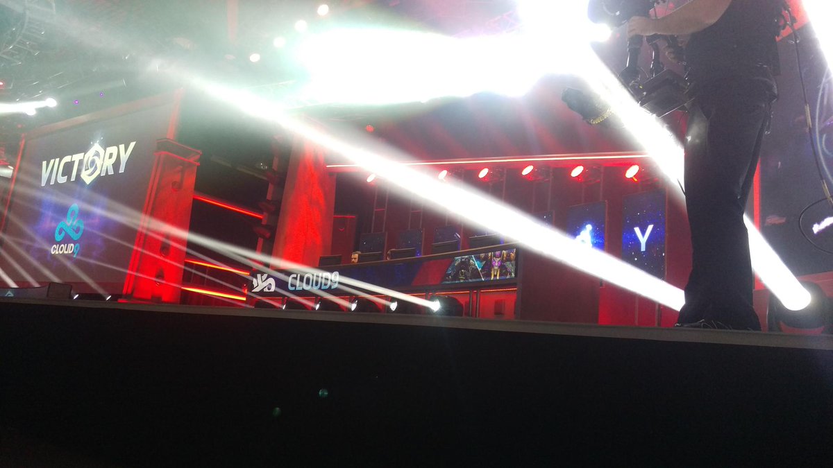 Cloud9's tweet image. One more victory and #C9HOTS could take home the title of #HeroesWC Champions! #USA twitch.tv/blizzheroes