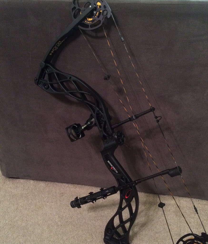 voodoolighting's tweet photo. Came home from our honeymoon to this. Great end to a great week! #Bowtech #carbonicon https://t.co/X2sFEMsL9p