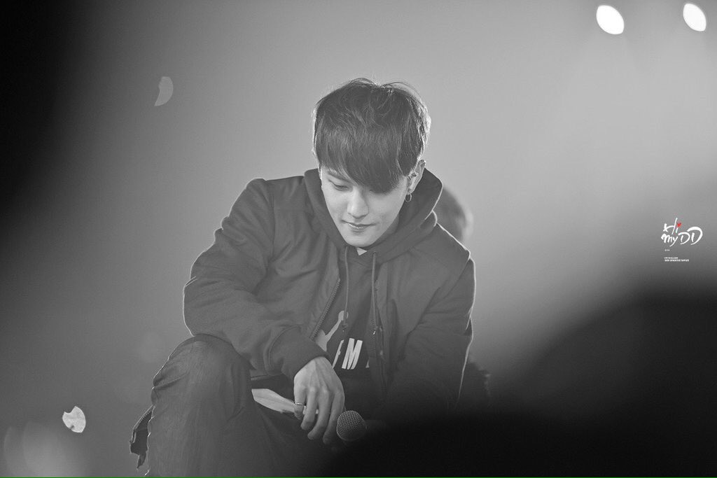 CTQITLRXIAAixMO.jpg:orig