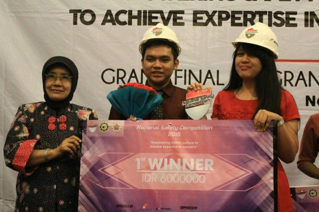 1st Winner
1. Aditya Herdy Permadi 
2. Yosephine Intan Ayuningtyas 
(UGM)

Selamat kepada para pemenang