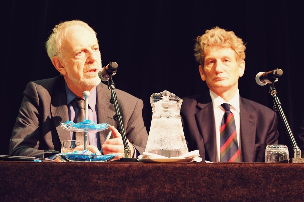 gannonqimrb's tweet photo. In full flight with James McCarthy at announcement of $10 Mill for #qimrberghofer malaria drug trials.tks#MMV +Gates https://t.co/lPXUixW51i