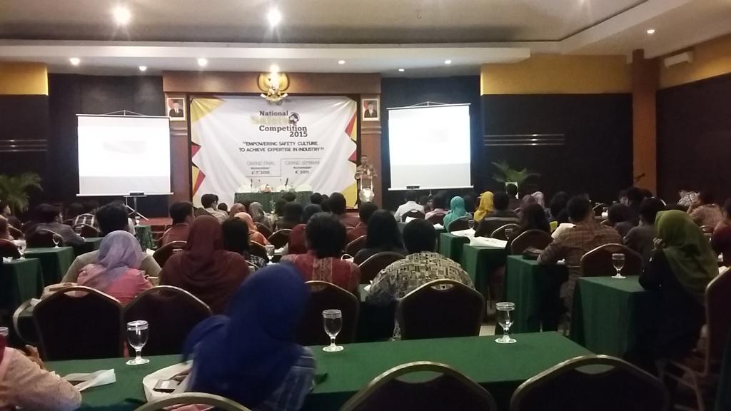 Suasana pembukaan seminar akbar oleh Ketua Jurusan Teknik Kimia Ir. Moh. Fahrurrozi, M.Sc, Ph.D