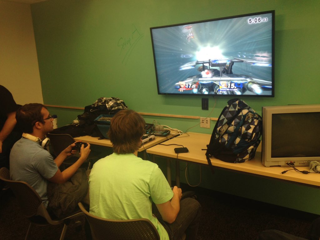 Umbrelink's tweet photo. Our #Smash4 tournament is very lively with over 30 contestants! #CCExtraLife https://t.co/ppi466nV8o
