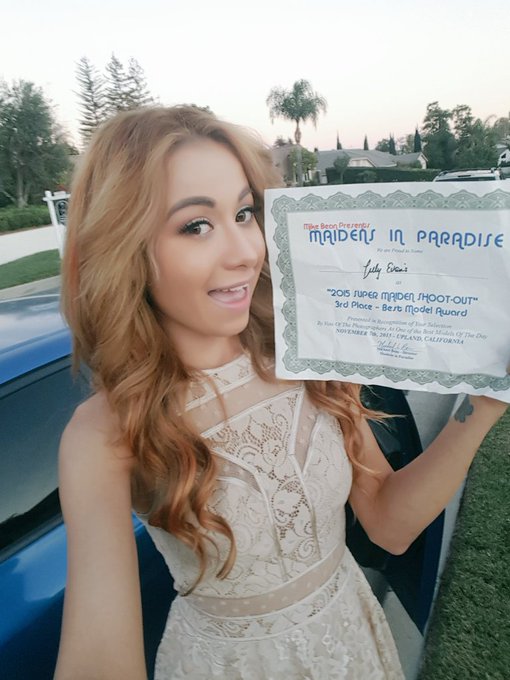 Watch Lilly Evans - Also know as Athena Amour's leaked NSFW photo on TwXstars