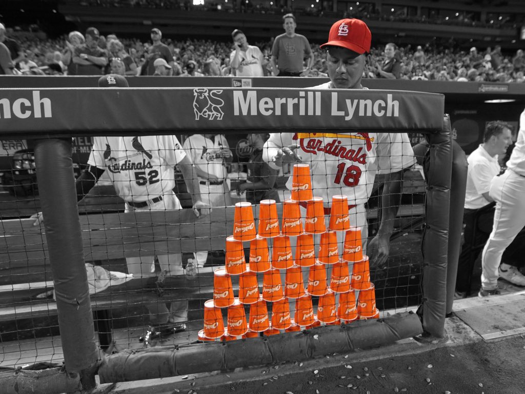 Adam Wainwright pays for prospect’s rental car after seeing him walk