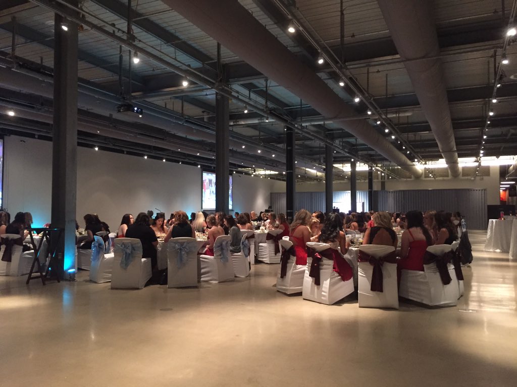 WIDeltaPiPhi's tweet photo. beginning of our 25th anniversary gala tonight!!! #piphipride https://t.co/xaRSch9evl