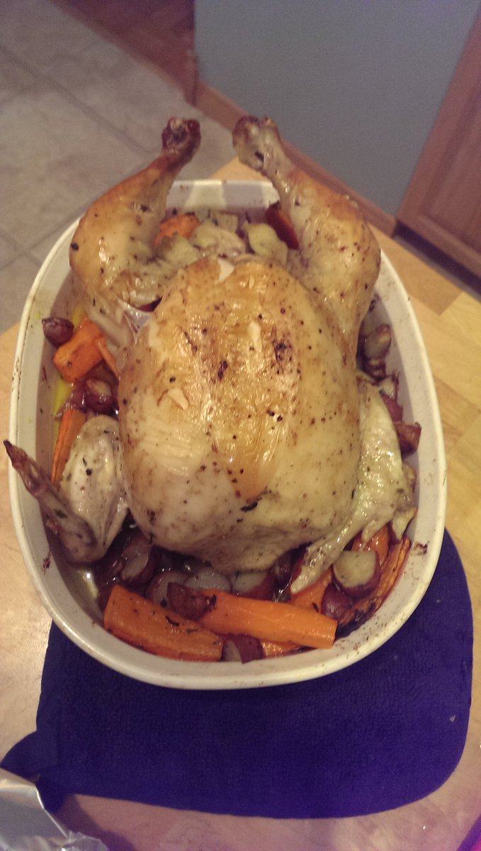 AdamMigchels's tweet photo. Made sure to take leftovers for sandwiches! Portioning is important! #URWhatUTwEat @UWAlexTA https://t.co/mtewZUSm1d