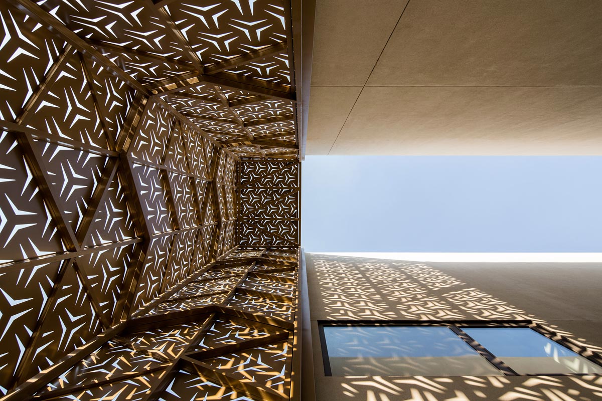 architecturelab's tweet photo. Ali Mohammed T. Al-Ghanim Clinic, Kuwait / AGi architects #architecture https://t.co/BBcXF9PvhE https://t.co/35W3uiATnH