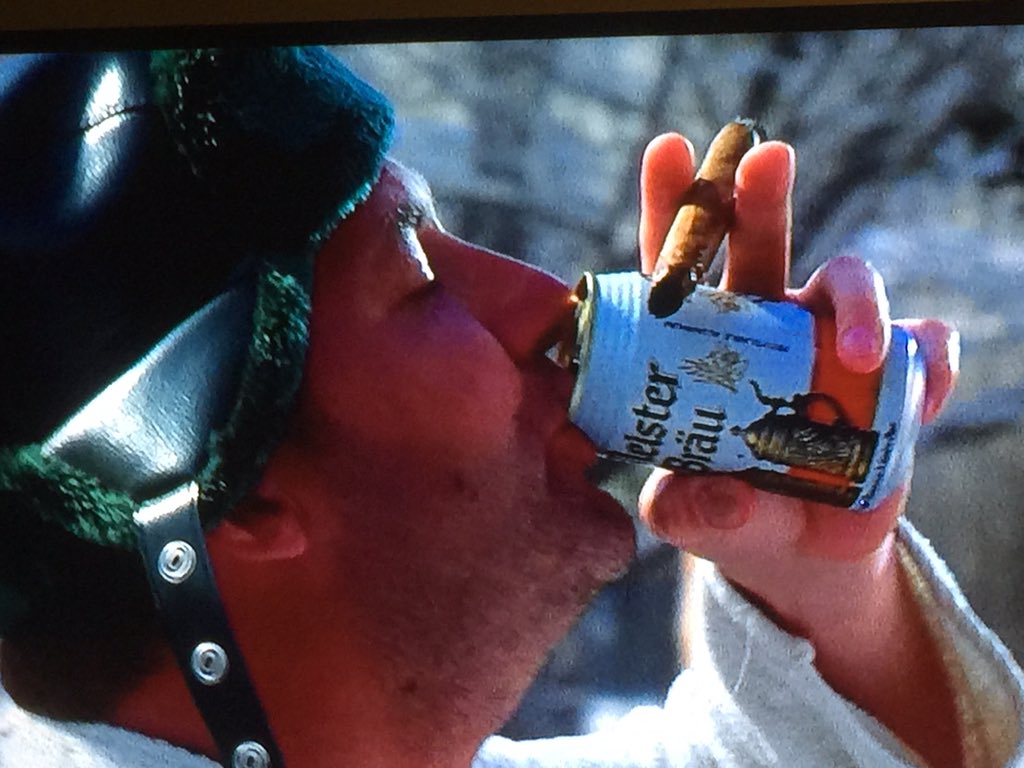 cwotd's tweet photo. Best advertisement for Meister Brau ever #merrychristmassh**terwasfull #barkingfortheyakwoman #mississippileghound https://t.co/WstgLefTDi