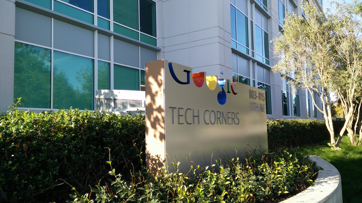 daroczig's tweet image. #rstats folks at the @gsoc mentors summit this weekend -- with Brian Peterson and @henrikbengtsson #GSoC #GSoC2015