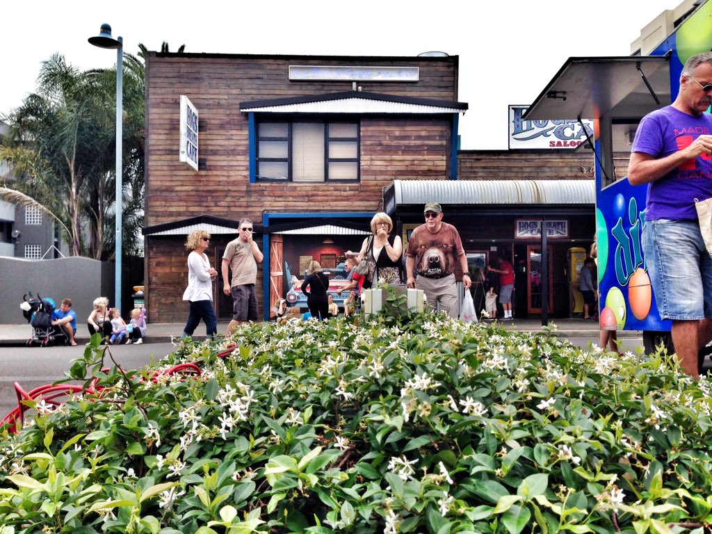 Janine__Graham's tweet photo. Walking, talking, eating, meeting. Nice one #toh2015 https://t.co/pfyfJcD6jg