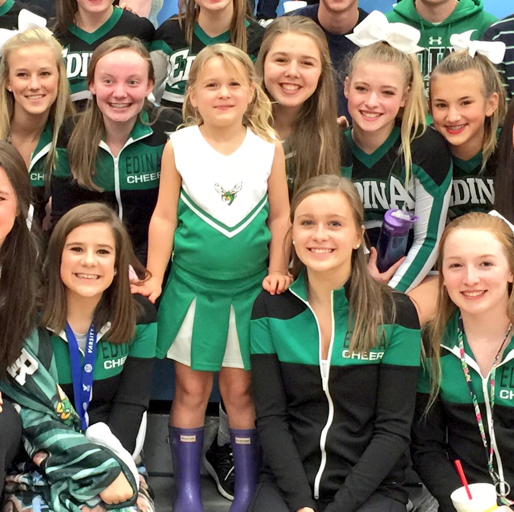 edinacheer's tweet photo. Our favorite fan ๐ #cheerleaderintraining #runsinthefamily https://t.co/fdwlZfR8Wt