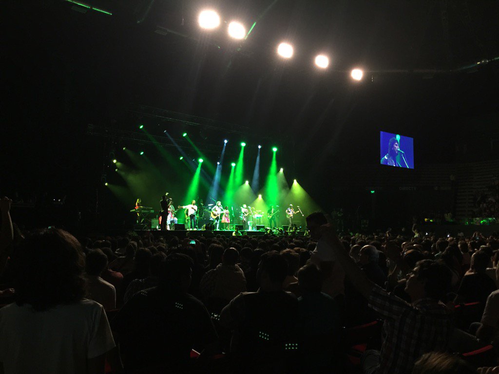 CotiOficial's tweet image. Invitado en el gran concierto de  @playing4change GRACIAS!!! @UMArgentina @PlayingFCArg #Directvarena