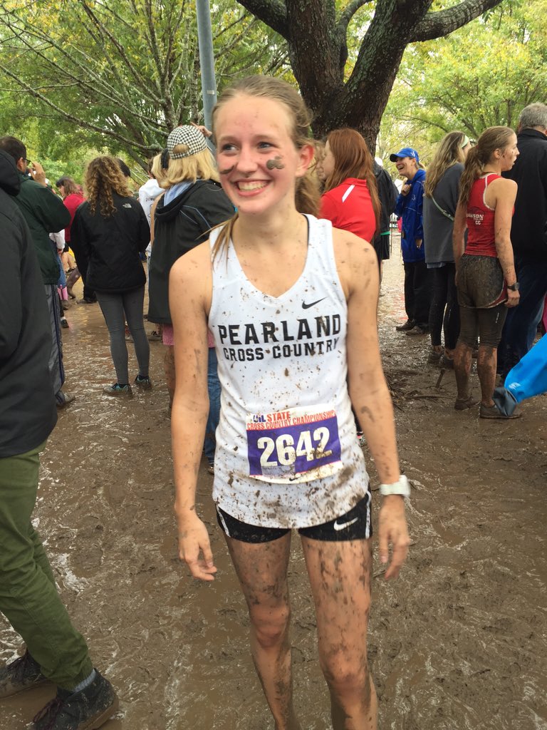 OilersXc's tweet photo. Kara Decker got 68 out of 152 runners today at Stat! #greatseason @PearlandHighSch @PearlandSports @trenthenley https://t.co/YioKdxYqKp