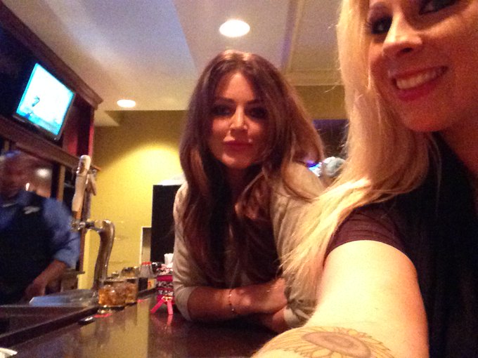 Last night in Virginia!!!!! Come out to paper moon and have some fun w @sophiedee and meeeeee https://t