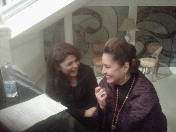 rozalia___'s tweet photo. La distancia entre el odio y el amor es solamente un twitt: #VictoriaSandoval &amp; #BernardaDeIturbide <3 #BellasSinFin https://t.co/7OYSQhPvr8