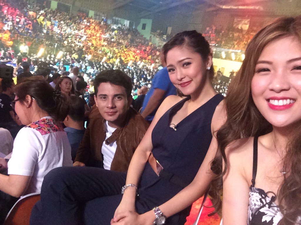 iammikeeagustin's tweet photo. Ang babaet!! kahit ang layo na ng narating nila still down to earth padin 😃🙏🏠 https://t.co/5hHXDAVYaI