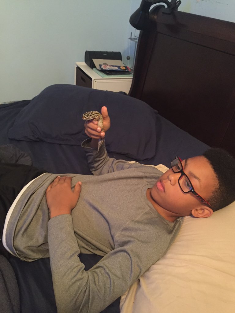 jase2robinson's tweet photo. Hanging with my lizard jimmy https://t.co/68CK8ZUN9P