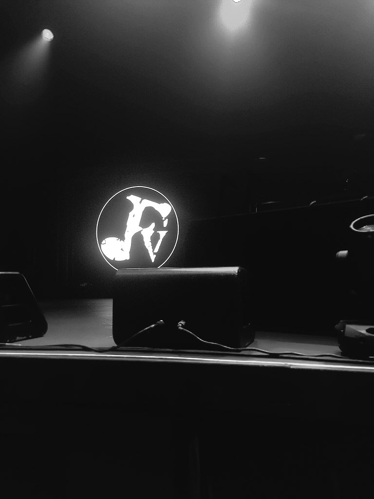 eseblacks's tweet photo. FUNK! 🎶 #FV2015TOUR https://t.co/3yR0AyWR7C