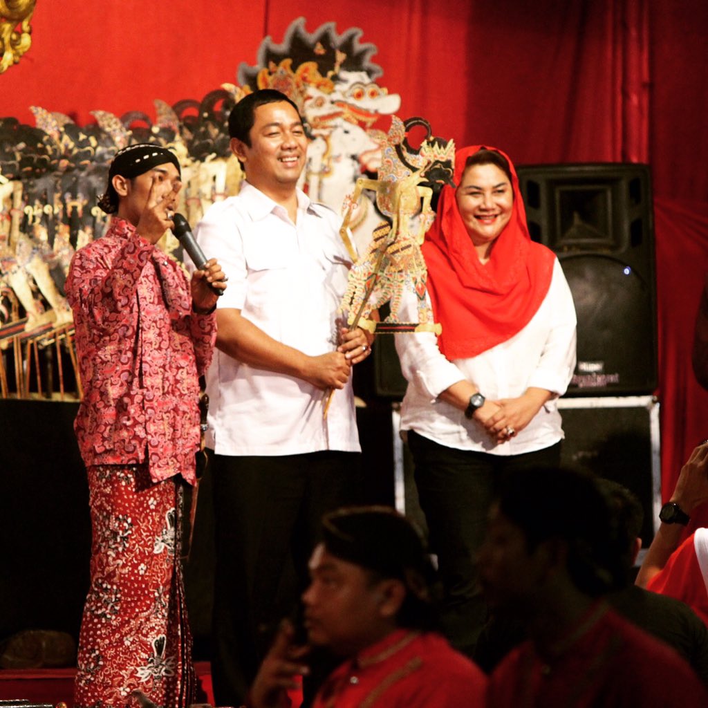 hendrarprihadi's tweet photo. Apakah sedulur2 tau kalau 7 November kemarin diperingati sebagai "Hari Wayang Sedunia" ? #SMGberbudaya https://t.co/AOSXd1D7Tm