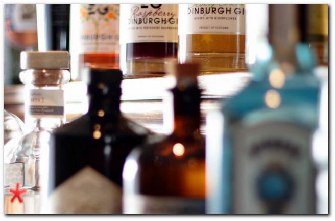 A nice café &amp; lounge bar in Elgin with more than 130 whiskies, local beers, great coffee - follow <a href="/DrouthyCobbler/">The Drouthy Cobbler</a>