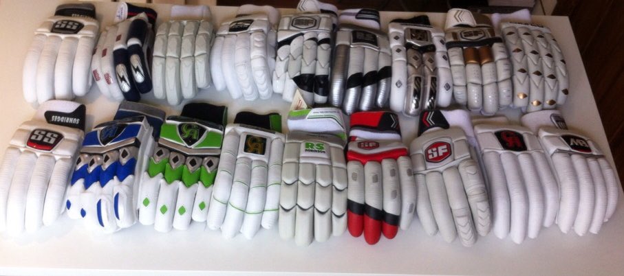 Sunday #Giveway. Retweet / Follow us to win a pair of Cricket Batting Gloves. #competition Winner announced at 8pm!