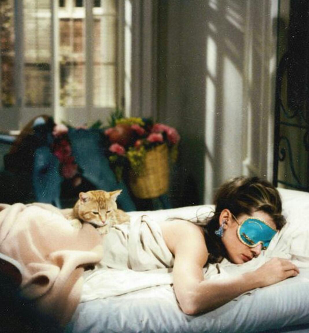 LaClePrivee's tweet photo. ¿Para qué se hicieron los domingos? ¡Pues para REMOLONEAR como si no existiese un lunes! Así que, shh...😆 Bonjour!💛 https://t.co/fxoow0Mhzz
