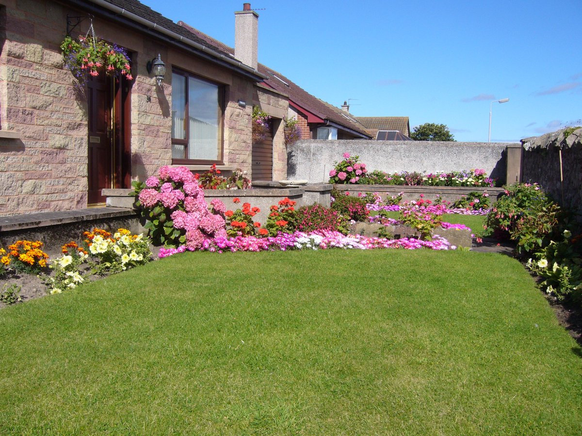 Jomarnic is an award winning Private House B&amp;B located close to the centre of Lossiemouth - Follow <a href="/Jomarnic_BandB/">@Lindenbaum</a>