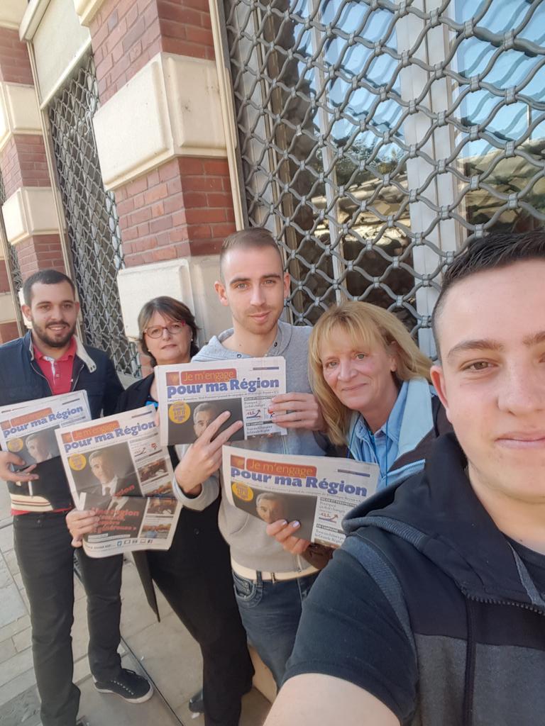 Tractage sur le marché de Villemur pour <a href="/DominiqueReynie/">Dominique Reynié</a> @AvecReynie31 <a href="/Republicains31/">les Républicains 31</a>