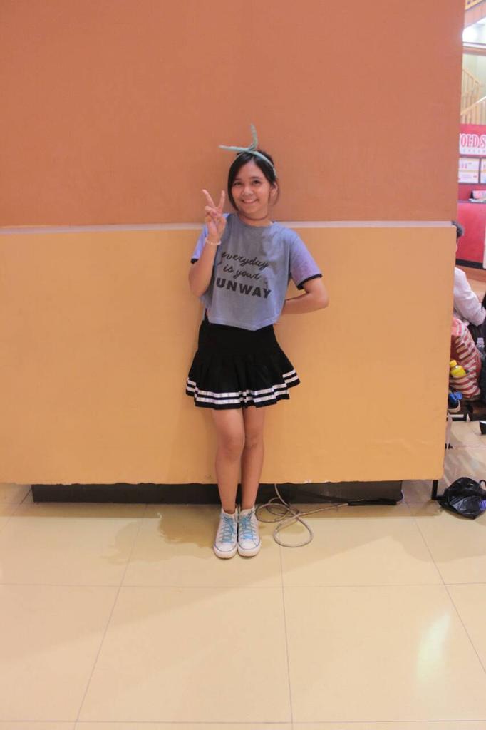 Ini leader kita as Chorong ucul ya leader sekaligus maknae hihi namanya Helen panggil aja Hee