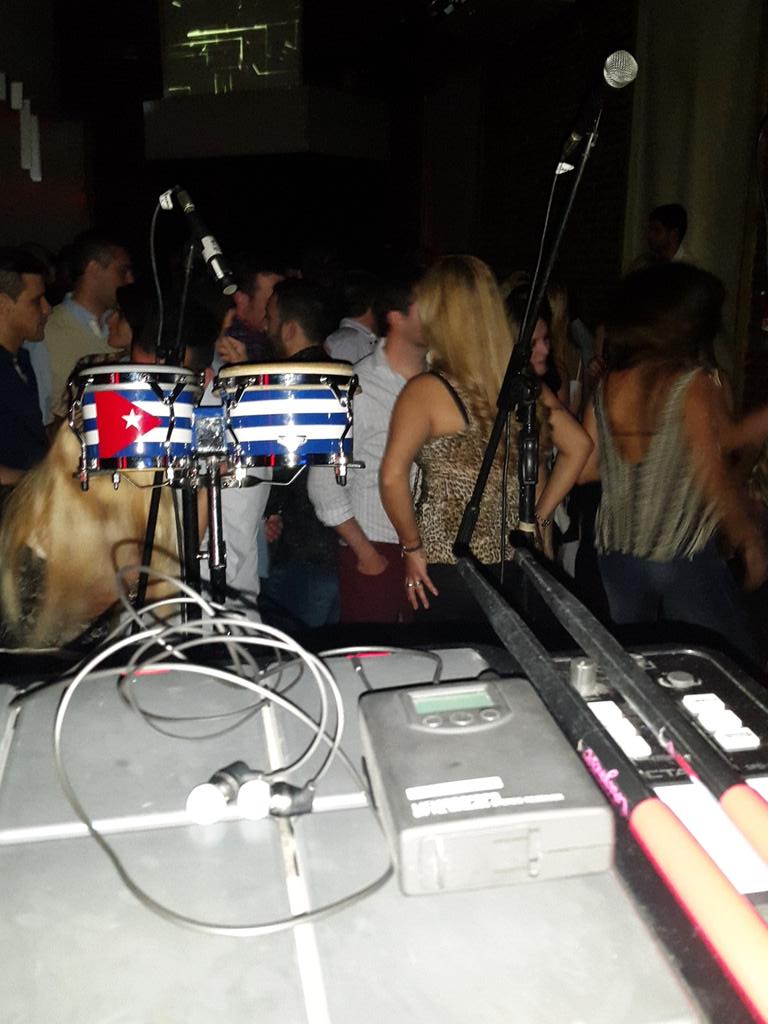 Ya venimos.... con el Hashtag #CorazonesEnCortez participas por una prenda de <a href="/ElepantsArg/">Elepants Argentina</a>