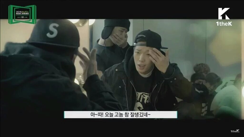 fxxnxxx's tweet photo. บ๊อบบี้บอกว่าตัวเองดูดี ฮันบินปิดปากขำความมั่นหน้า ยุนฮยองทำหน้าแบบยี้ กล้าพูด ฮือออ 55555555555555555555555555555 https://t.co/uzKoxkGjYa