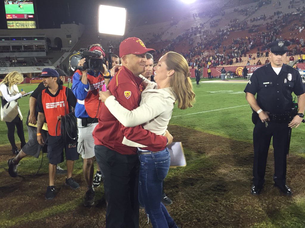 ReignofTroy's tweet photo. Coach and his wife. https://t.co/3gBDG6qkcM