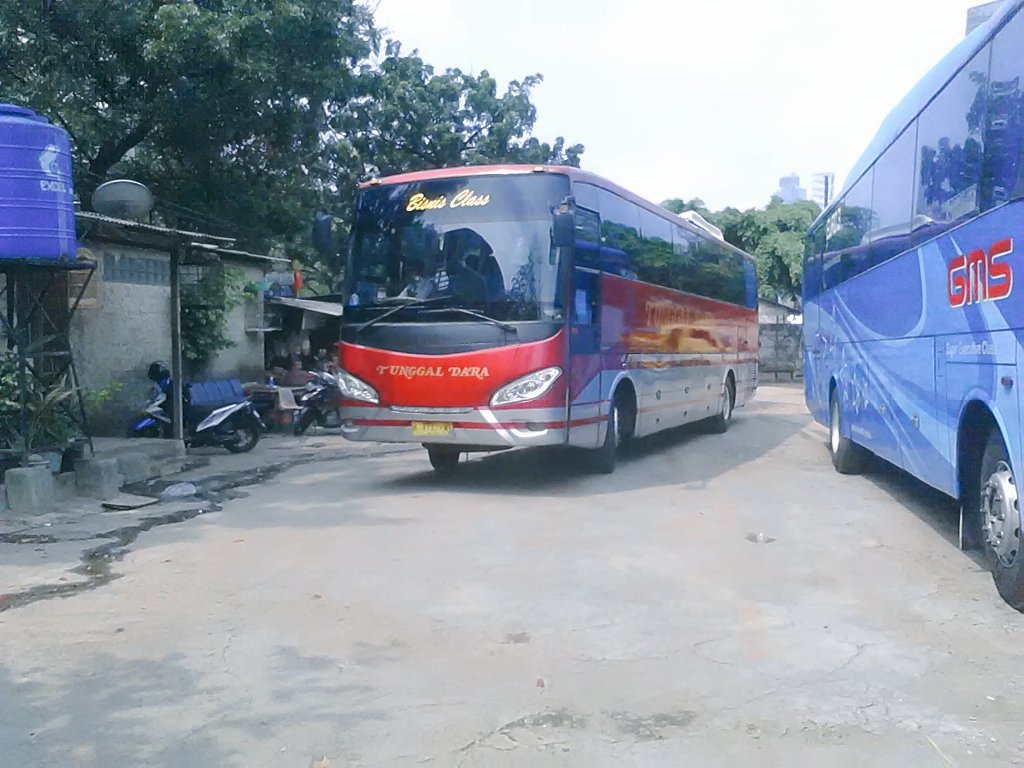 Dane_sheckler02's tweet photo. @Tunggal_Dara alhamdulillah BACnya bnyk penumpangnya =D https://t.co/X4lUDeKRQU