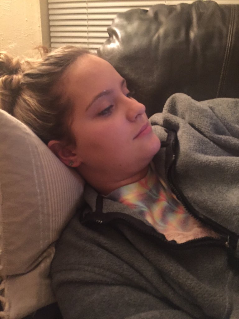 derhayden's tweet photo. I hate people that aren't my friend #kendyll https://t.co/SbuoREkRF6