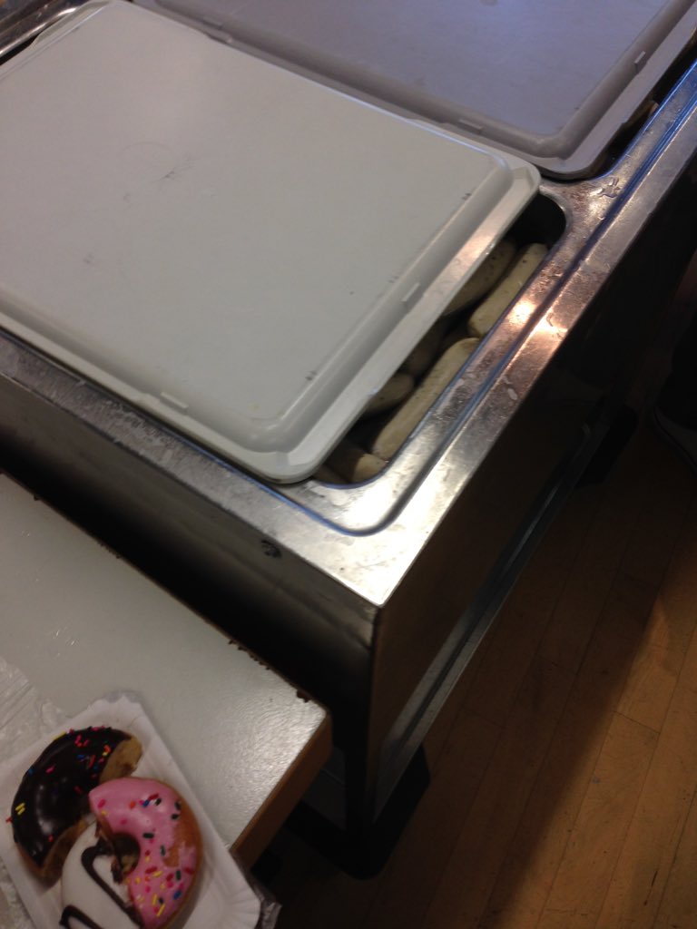 Purzel_Flo's tweet photo. @bufak_nbg #spotted #wurst #weißwurst #staytuned https://t.co/N0qPNM9wIx