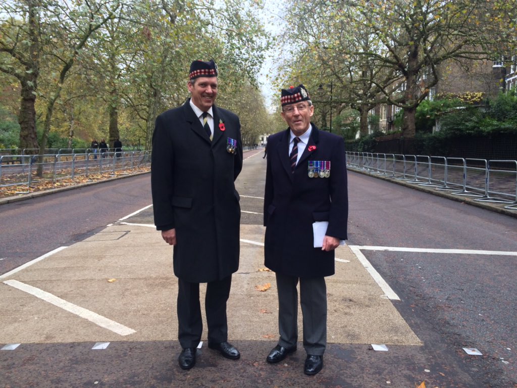 PoppyLegion's tweet photo. Grenville Irvine Fortescue and John Pullman only see each other every year at #RemembranceSunday march-past. https://t.co/YaFlGqMQEP