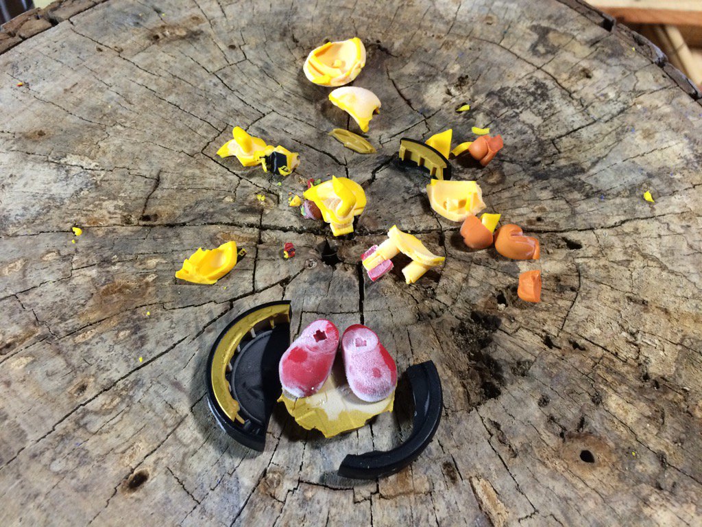 RegulationLP's tweet image. We've lost Pacman to liquid nitrogen and a hammer! Only 3 remain!#RTExtraLife 
roosterteeth.com/extralife