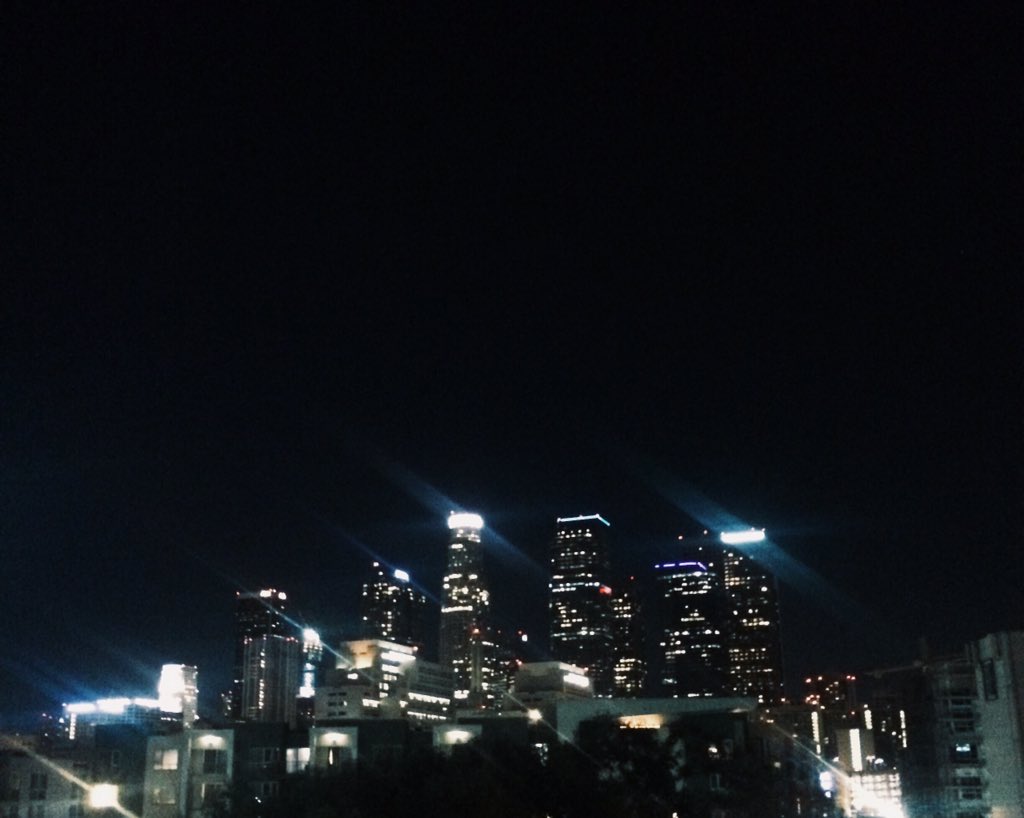 TheCaptainJP's tweet photo. didn't get in 🎹 #fuckredbull still lit tho 🌃 #yougosyd https://t.co/sp1EZZWYjq