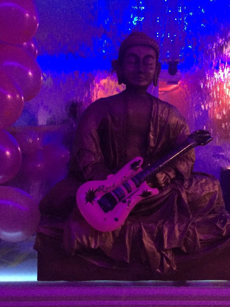 BuddhaBeatsN's tweet photo. #BADGIRLS #nightout #BUDDHABEATS #sabado #lovethis https://t.co/kfFuQBoa54