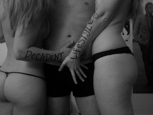 DecadentLife tweet picture