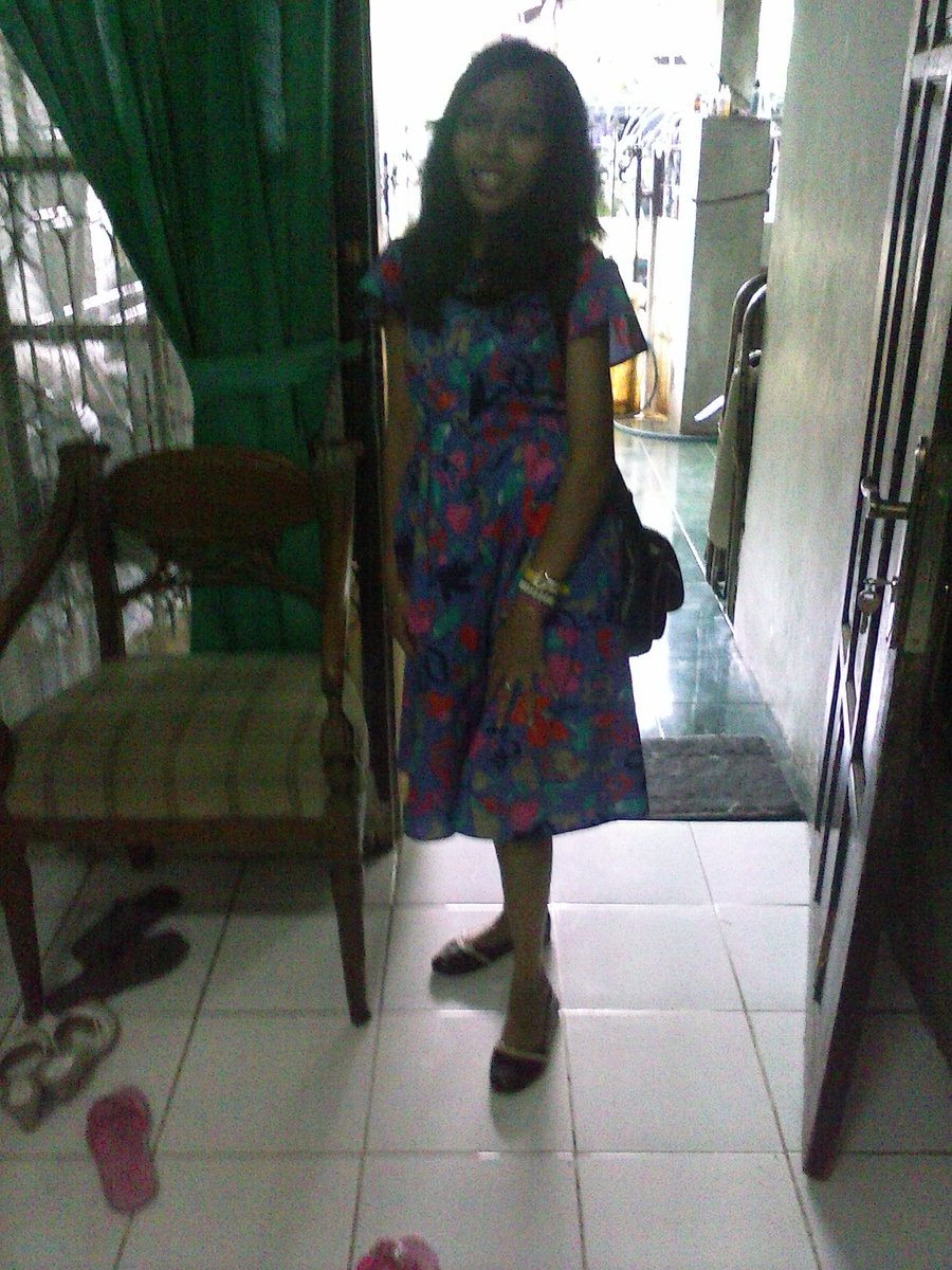sitafickywangsa's tweet photo. Habis dari kondangan selfie dulu :D https://t.co/E8MWi8TQwX