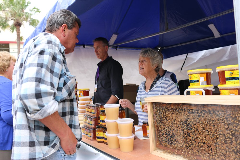 kimhonan's tweet photo. Honey, chilli, beer, olives. #localfood #locavore #portmacquarie #tastingsonhastings #TOH2015 @BlackDuckBrewer https://t.co/TWwa1wmInl