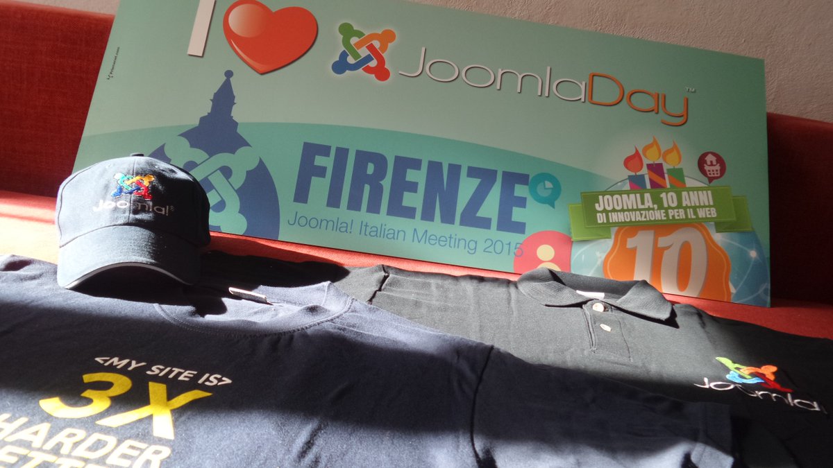 davidfrassi's tweet image. #jd15it Prima volta come relatore al JoomlaDay, ringrazio Alexred per i super mega gadgets!