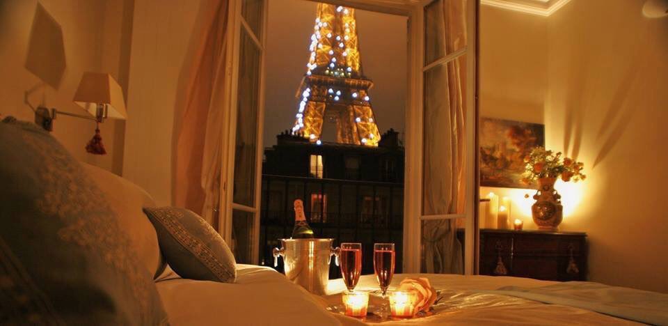 ThepowerfulPics's tweet photo. Romantic nights in Paris! https://t.co/QKBJoscGDh