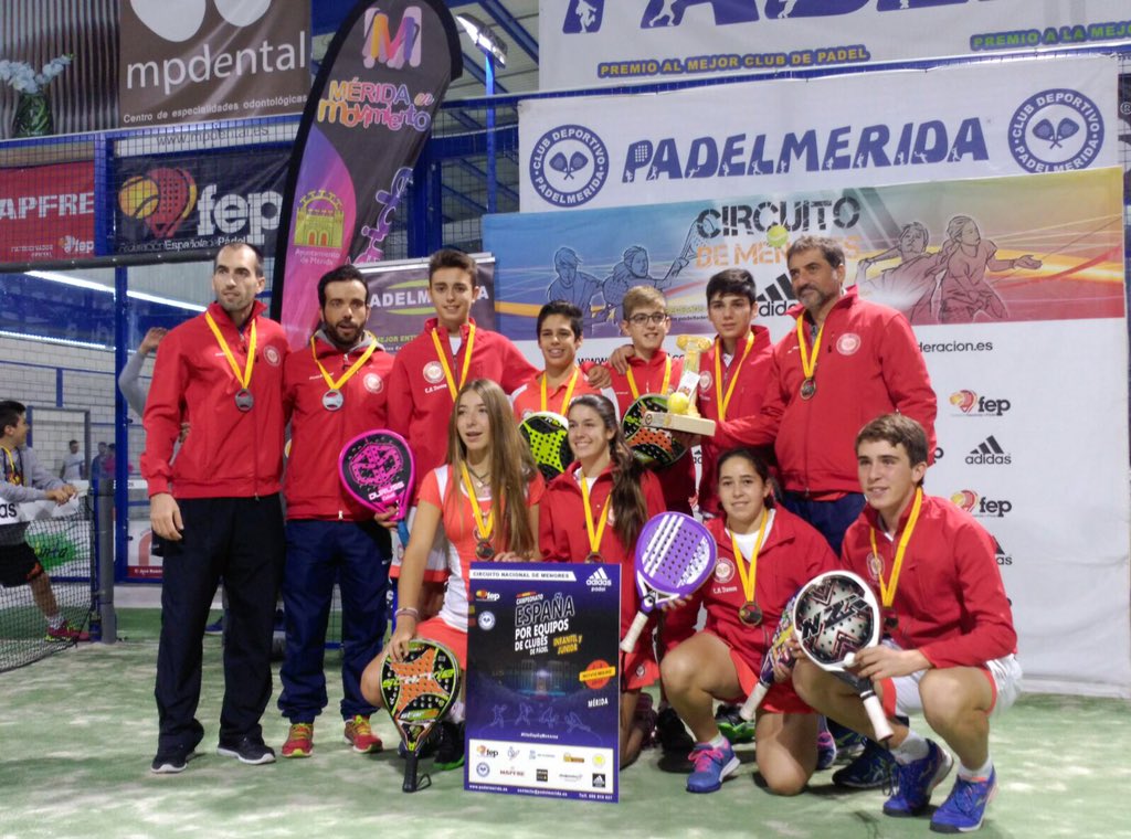 CPDamm's tweet photo. Los campeones de España. Gran equipo, grandes técnicos y grandes jugadores. Enhorabuena!!!!! https://t.co/34SfnLeidf