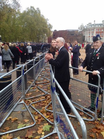jeremycorbyn's tweet photo. It was moving meeting veterans and others at the Remembrance Sunday service this morning #RemembranceSunday https://t.co/GvDlYQ3NRk