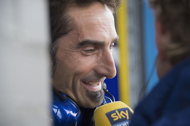 Rossihastalamue's tweet photo. @mflamigni muy emocionado:"No hay nada que decir,Vale es el numero uno"
Grande!!! https://t.co/yxB7PXed9R